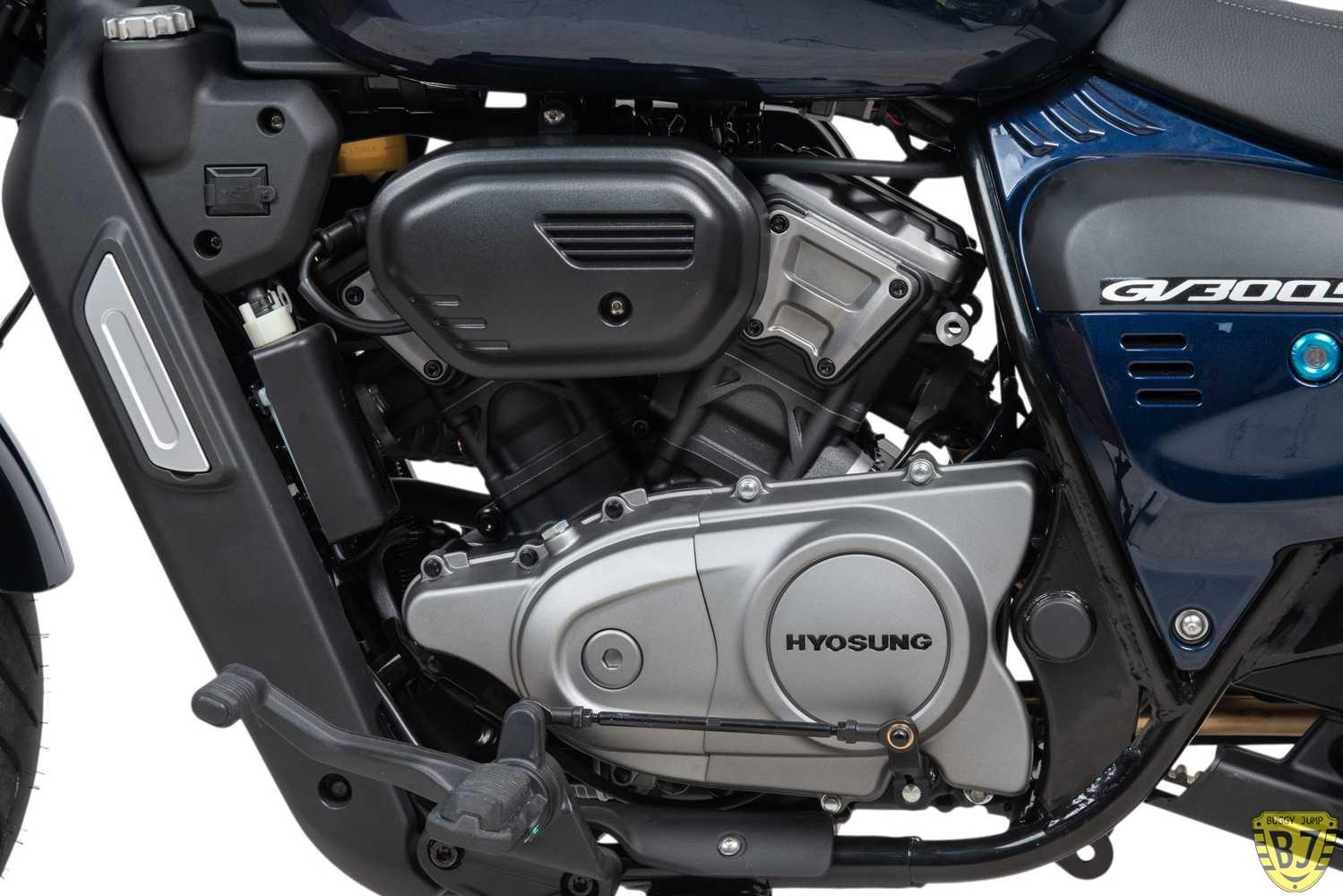 Мотоцикл дорожный HYOSUNG GV300S-C — изображение 9