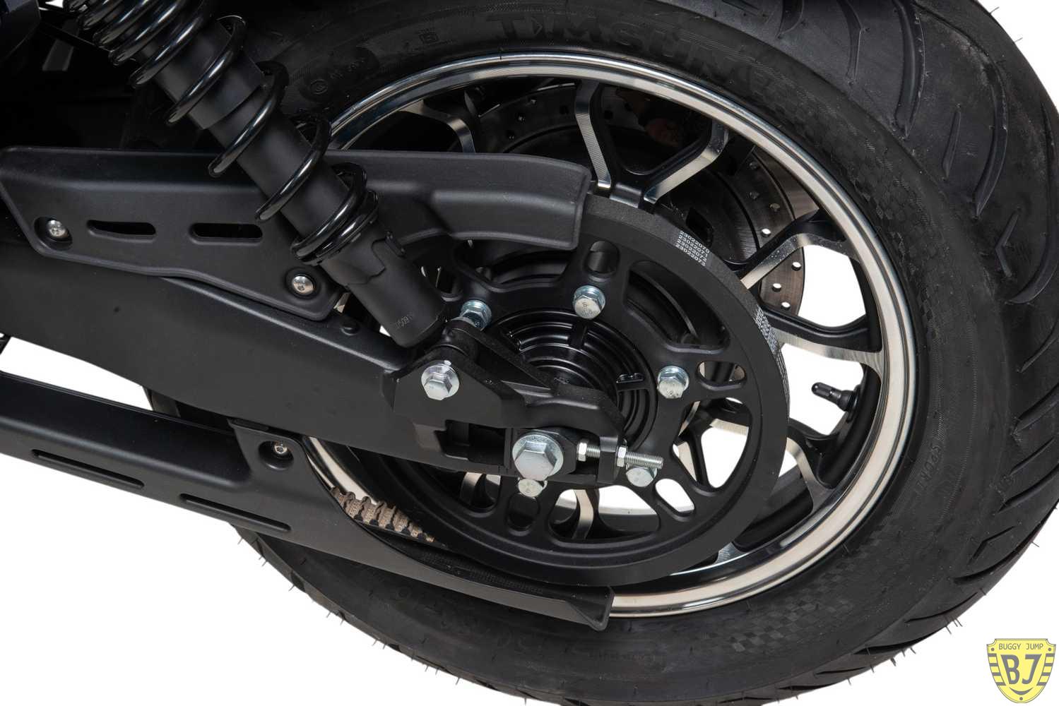 Мотоцикл дорожный HYOSUNG GV300S-C — изображение 17